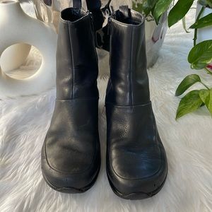 Merrell Women's Black Ankle Booties